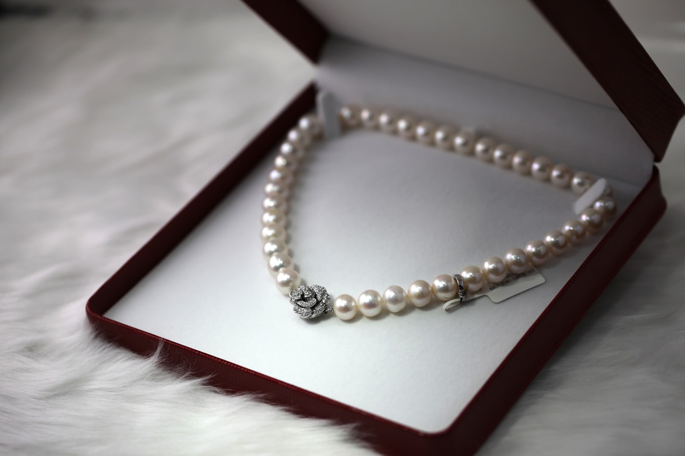 Elegant jewellery showroom display with gold and diamond pieces in Jaipur
